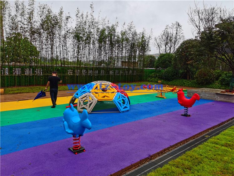 專(zhuān)業(yè)供應的兒童游樂(lè )設備