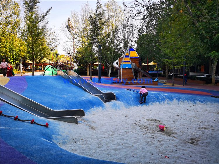 國外兒童碰碰車(chē)游樂(lè )設備