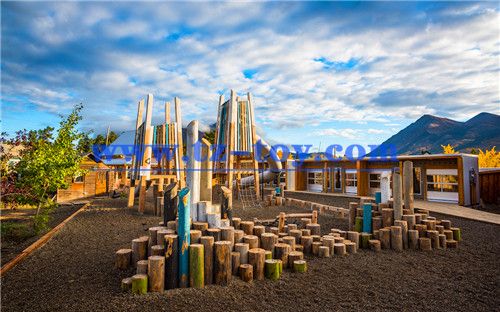 小型兒童游樂(lè )場(chǎng)設備