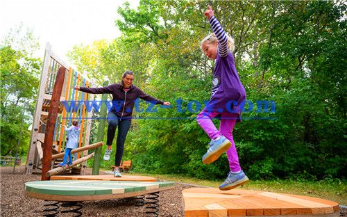 室外兒童游樂(lè )場(chǎng)設備